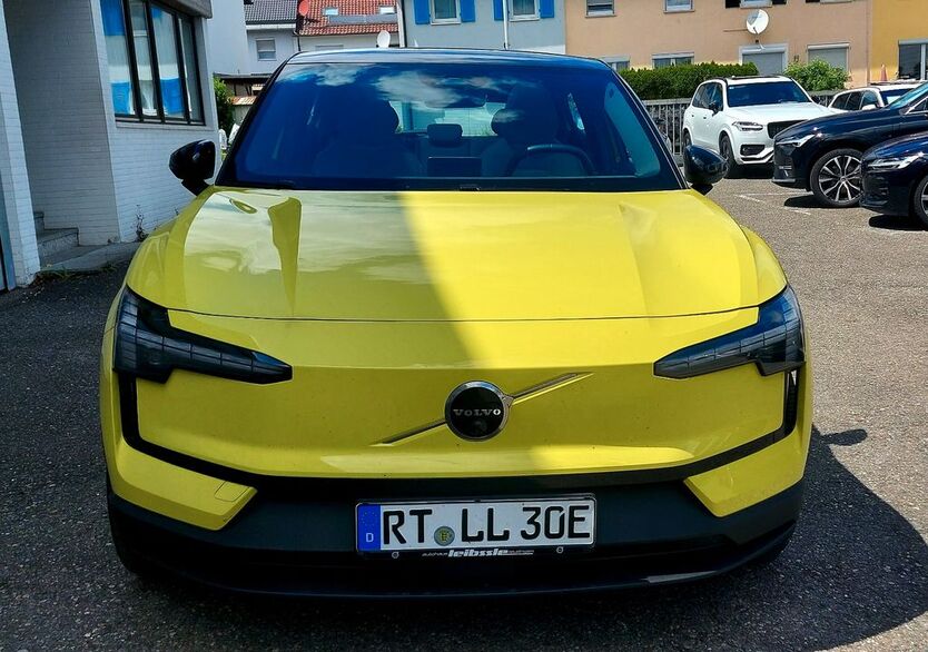 Volvo EX30 12.000 km 45.980 € Reutlingen 72760