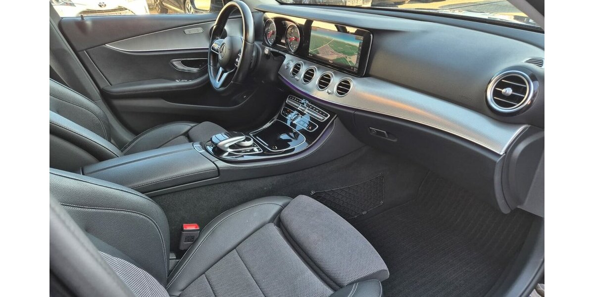 Mercedes-Benz E 400 d T 4M Standheizung, Rückfahrkamera, AHK, Co 200.000 km 19.890 &euro; Rodgau 63110