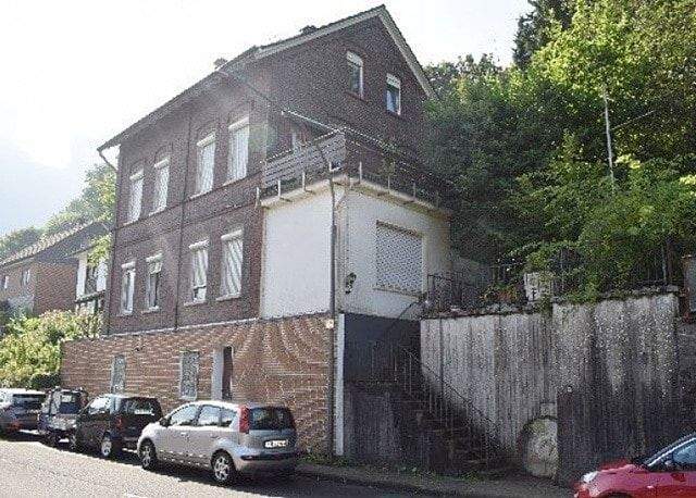 Mehrfamilienhaus, Wohnhaus Radevormwald Dahlhausen - 9 Zimmer, 235 m&sup2;, 98.400&euro; | Angebot:25050936