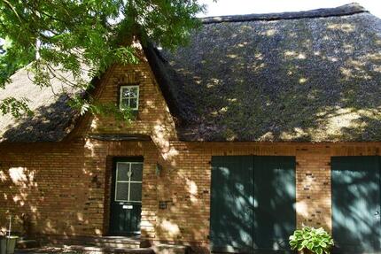 *Unikat* Reetdachhaus im Grünen mitten in Bad Segeberg 3.5 zimmer