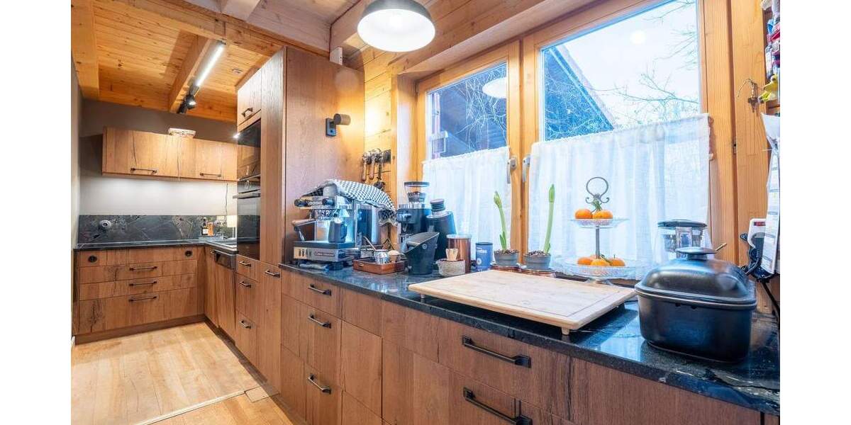 Einfamilienhaus Neubiberg Unterbiberg - 6 Zimmer, 240 m&sup2;, 1.896.000&euro; | Angebot:24718745