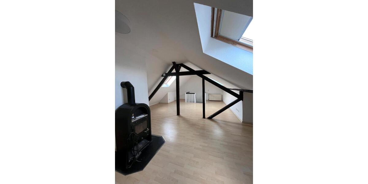 Dachgeschoßwohnung Hennef (Sieg) - 3 Zimmer, 120 m&sup2;, 1.200&euro; | Angebot:26286790