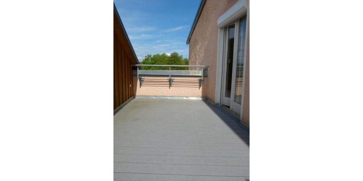 Etagenwohnung Burglengenfeld - 4 Zimmer, 127 m&sup2;, 850&euro; | Angebot:25070508