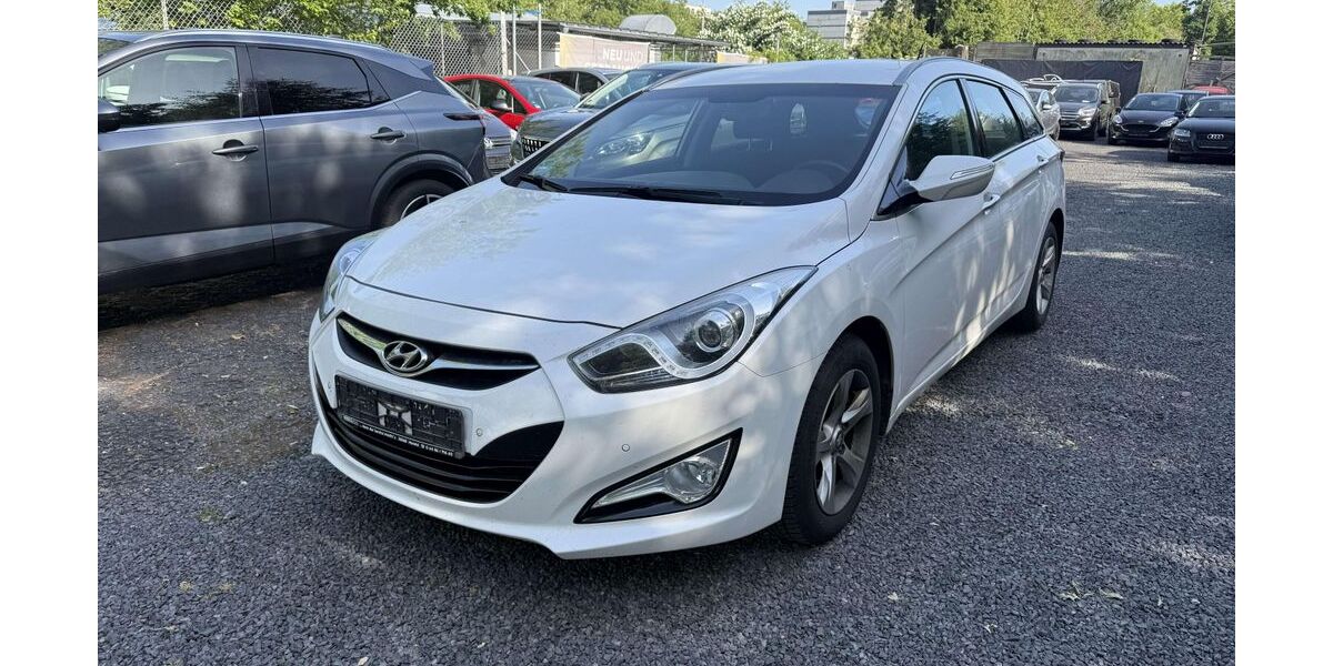 Hyundai i40 155.000 km 8.999 &euro; Wiesbaden 65197