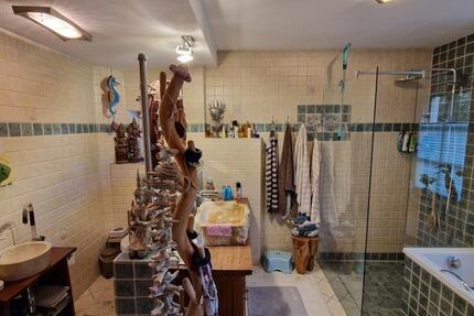 2 Fam.Haus mit Nebengebäude 5 zimmer