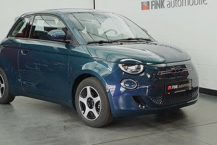 Fiat 500e Action CarPlay Android Automatik