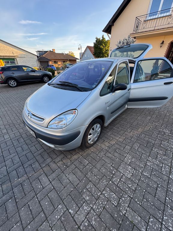 Citroen Xsara Picasso 105.000 km 899 € Bergweiler 54518