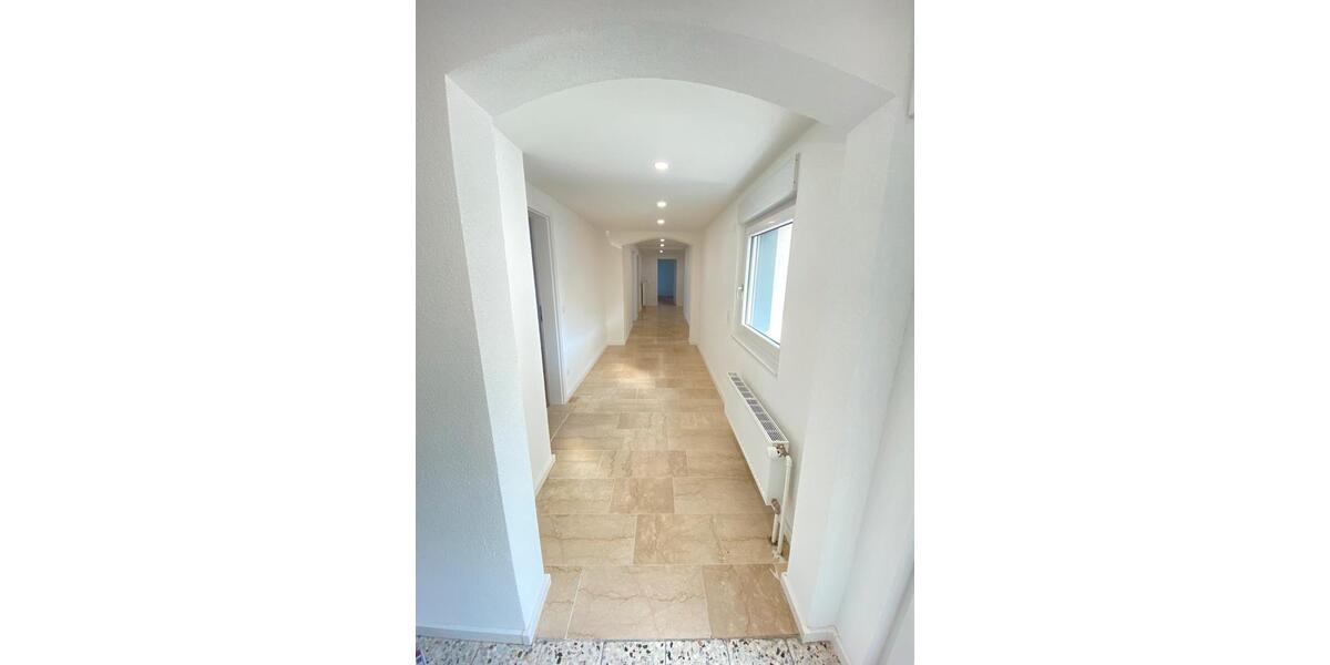 Etagenwohnung Rastatt - 4.5 Zimmer, 145 m&sup2;, 1.450&euro; | Angebot:24873257