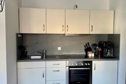 Moderne 2-Zi-DG-Wohnung mit EBK 2 zimmer