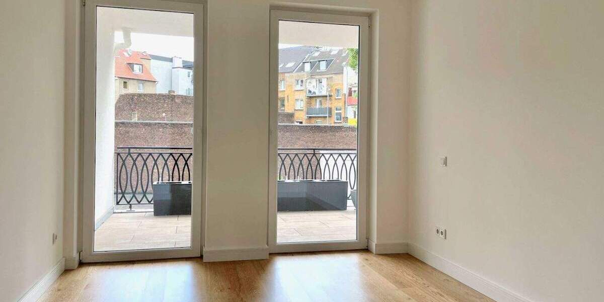 Etagenwohnung Düsseldorf Friedrichstadt - 3 Zimmer, 162 m&sup2;, 2.500&euro; | Angebot:25471854