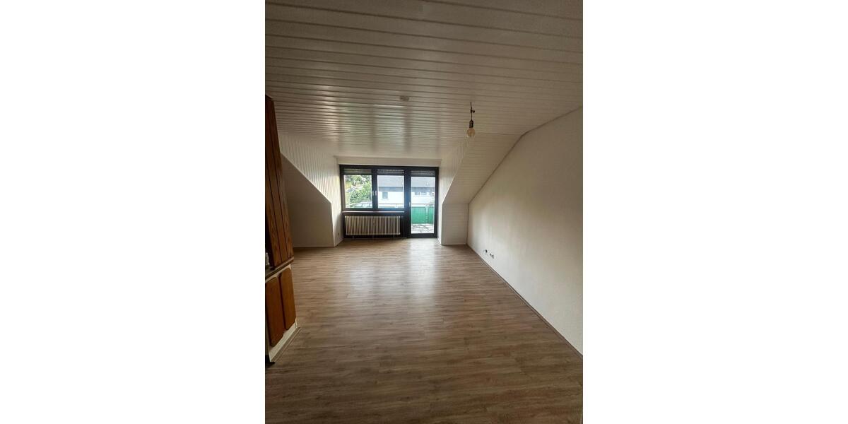 Dachgeschoßwohnung Rottenburg am Neckar - 2.5 Zimmer, 60 m&sup2;, 220.000&euro; | Angebot:23714041