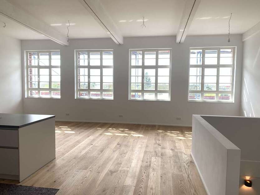 Wohnung zum Mieten in Wermelskirchen 2.246,66 € 175.52 m²