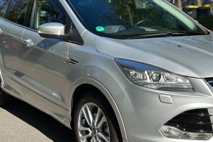 Ford Kuga 115.000 km 11.700 &euro; Remscheid 42897
