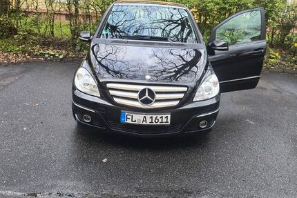 Mercedes B 200