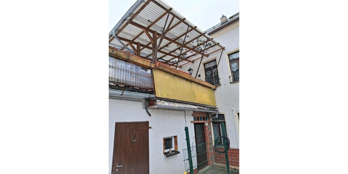 Reihenhaus Werdau - 5 Zimmer, 100 m&sup2;, 60.000&euro; | Angebot:24829937