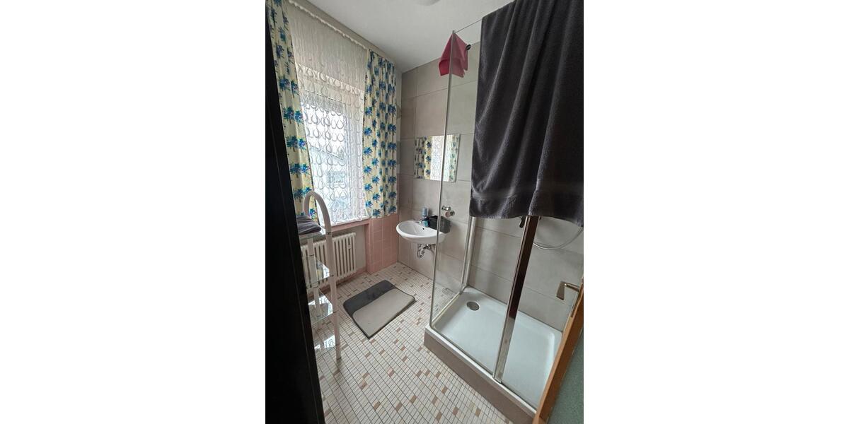 Einfamilienhaus Pöttmes - 17 Zimmer, 300 m&sup2;, 3.000&euro; | Angebot:26086427