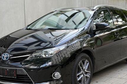 Toyota Auris 109.000 km 12.500 € München 80639