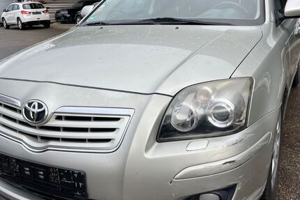 Toyota Avensis 206.000 km 1.699 &euro; Herbolzheim 79336