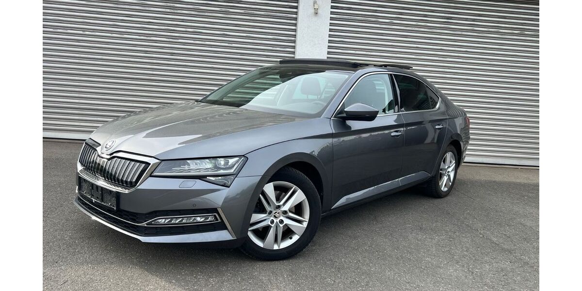Skoda Superb 119.500 km 22.800 &euro; Hildrizhausen /Stuttgart 71157