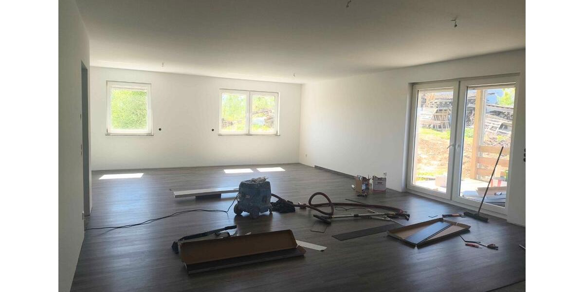Terrassenwohnung Bergneustadt - 3 Zimmer, 114 m&sup2;, 1.100&euro; | Angebot:26384282