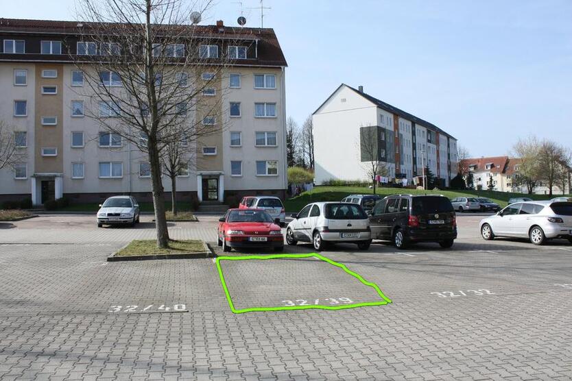 4-Raum-Whg (vermietet) in Reichenbrand + Stellplatz + Einbauküche