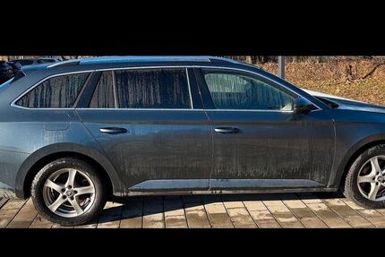 Skoda Superb 168.287 km 14.990 &euro; Karlsruhe 76199