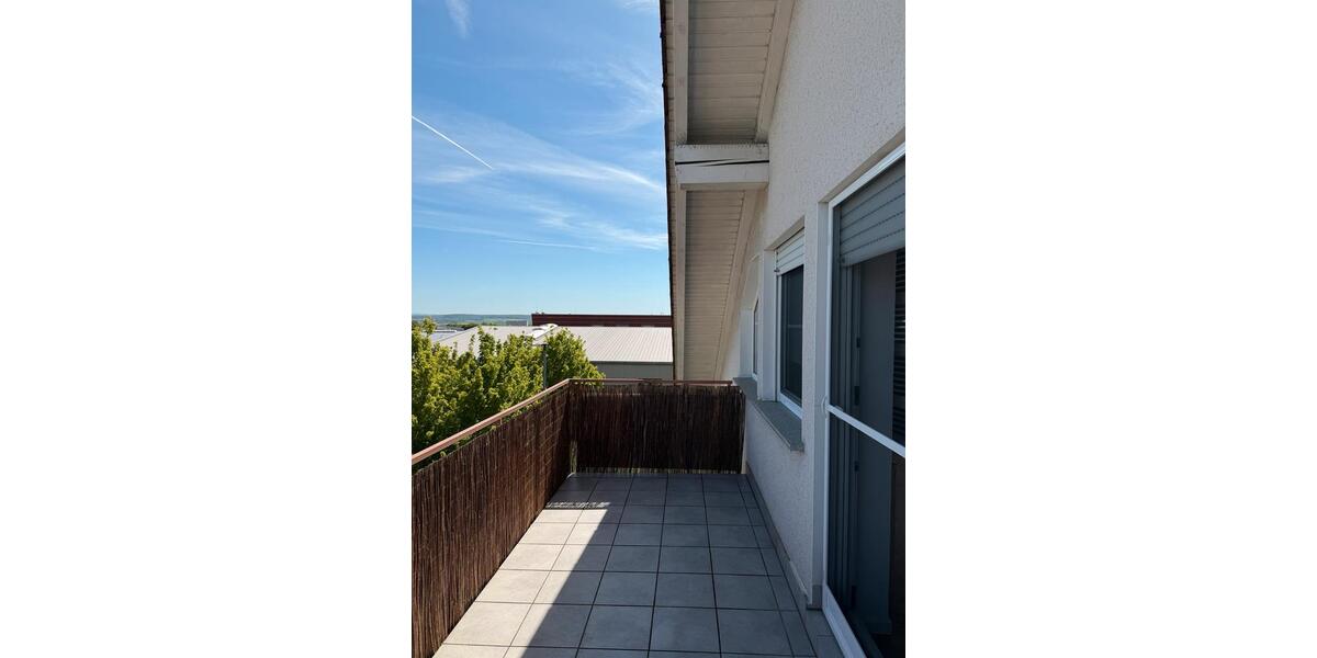 Dachgeschoßwohnung Butzbach - 2 Zimmer, 60 m&sup2;, 750&euro; | Angebot:26407525