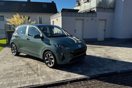Hyundai i10 7.899 km 18.999 &euro; Bergisch gladbach 51429