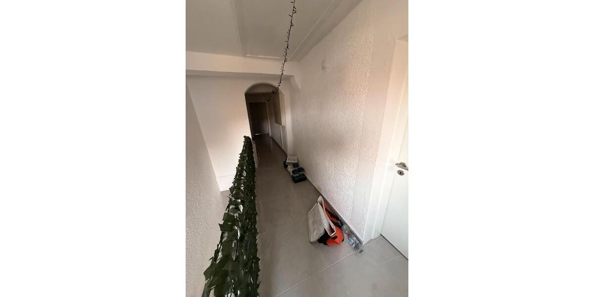 Einfamilienhaus Feldatal - 8 Zimmer, 280 m&sup2;, 1.290&euro; | Angebot:26604948