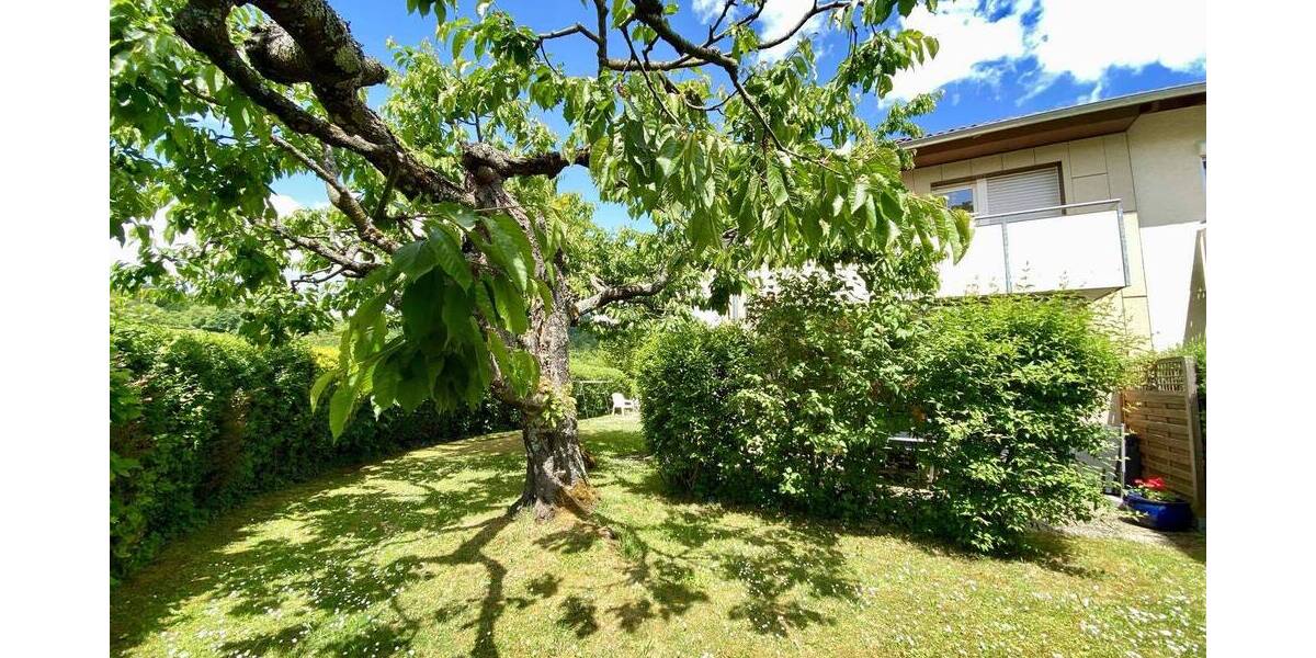 Doppelhaushälfte mit Gartenidylle 4 zimmer