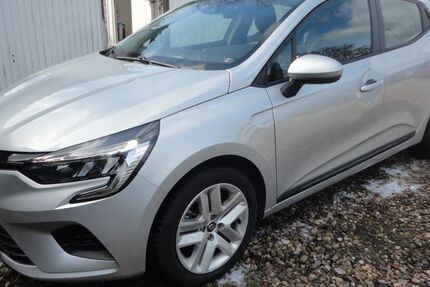 Renault Clio 8.100 km 11.480 &euro; HERNE 44651