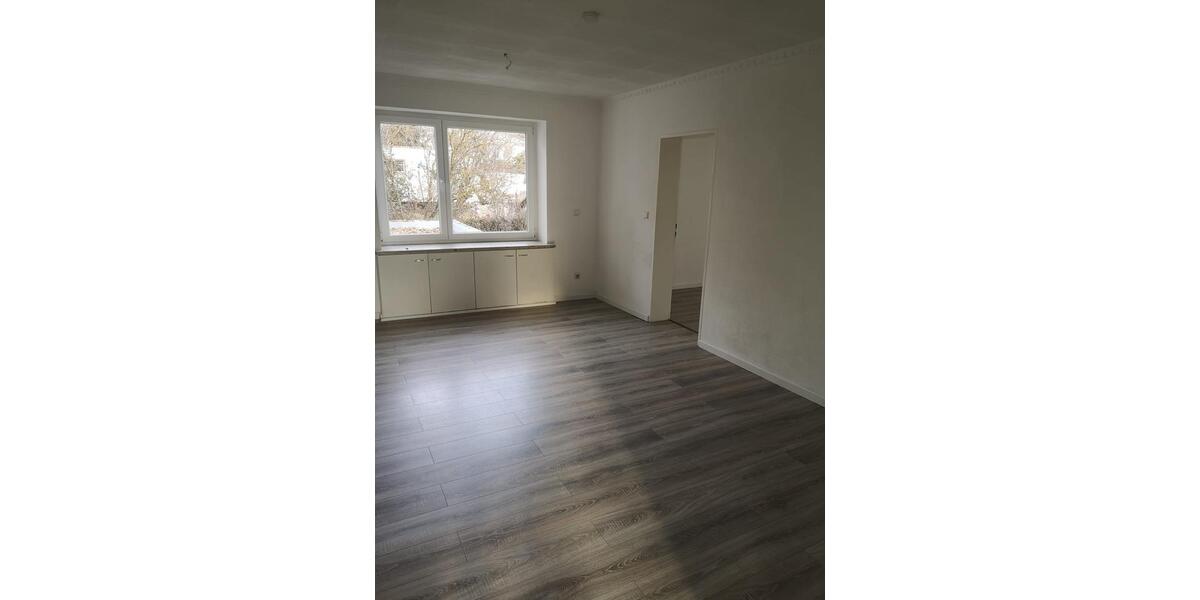 Erdgeschoßwohnung Villingen-Schwenningen Schwenningen - 3 Zimmer, 105 m&sup2;, 960&euro; | Angebot:26336057