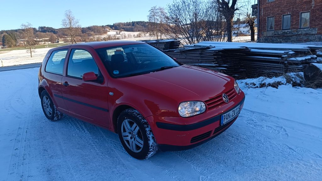 VW Golf 213.000 km 1.450 &euro; Schnaitsee 83530