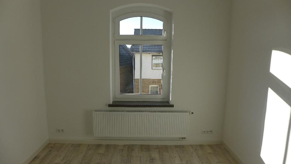 Etagenwohnung Seegebiet Mansfelder Land - 2 Zimmer, 47 m&sup2;, 300&euro; | Angebot:25053396