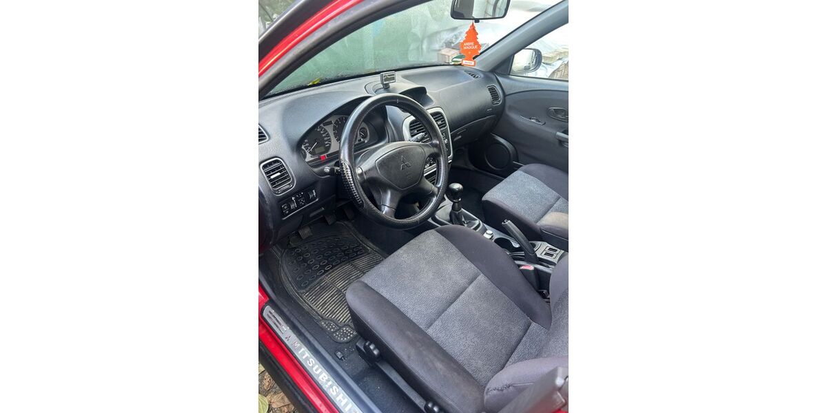 Mitsubishi Carisma 185.000 km 2.299 &euro; Ehingen 89584