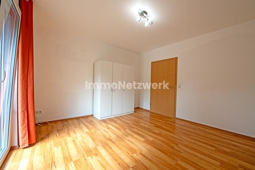 Moderne 3-Zimmer-Erdgeschosswohnung mit Einbauküche und Garten in Syke-Barrien zimmer