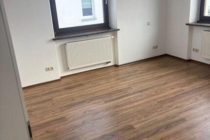 Wohnung Lohr am Main - 3 Zimmer, 80 m&sup2;, 700&euro; | Angebot:24713571