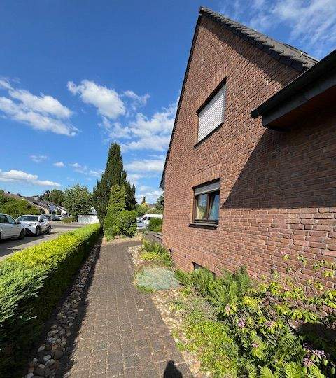 Mehrfamilienhaus, Wohnhaus Voerde - 8 Zimmer, 247 m&sup2;, 499.000&euro; | Angebot:24691287