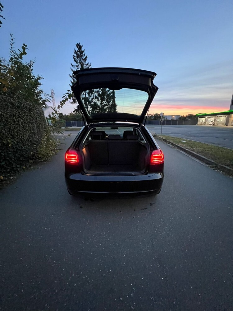 Audi A3 77.000 km 7.900 € Erlangen 91051