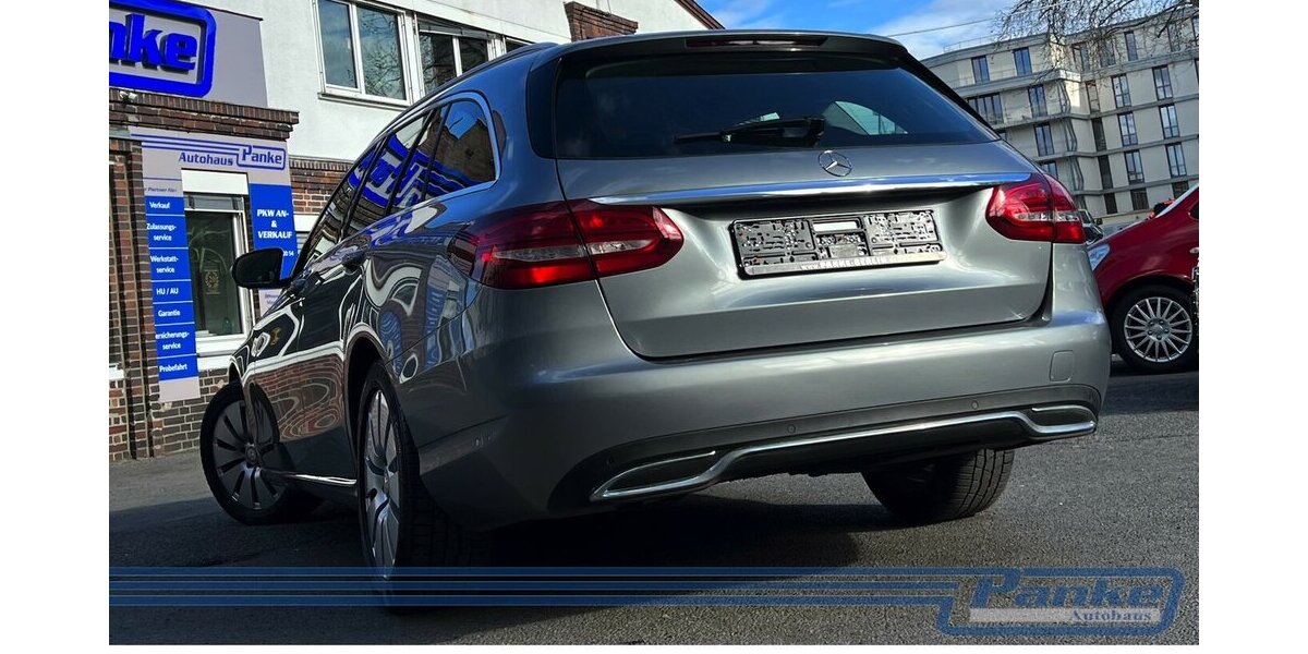 Mercedes-Benz C 250 C -Klasse*LED*Navi*R+F-Cam*Leder*Belüftete 87.057 km 19.980 € Berlin 13187