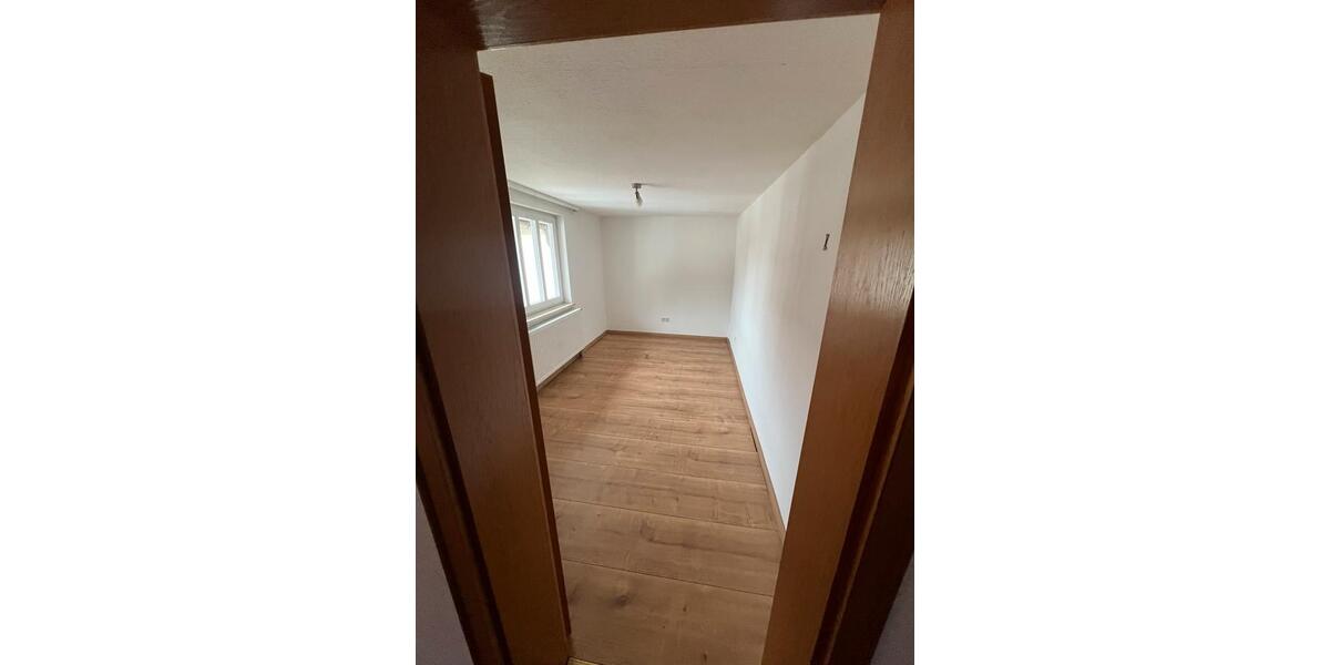 Einfamilienhaus Berkatal - 5 Zimmer, 135 m&sup2;, 750&euro; | Angebot:25344029