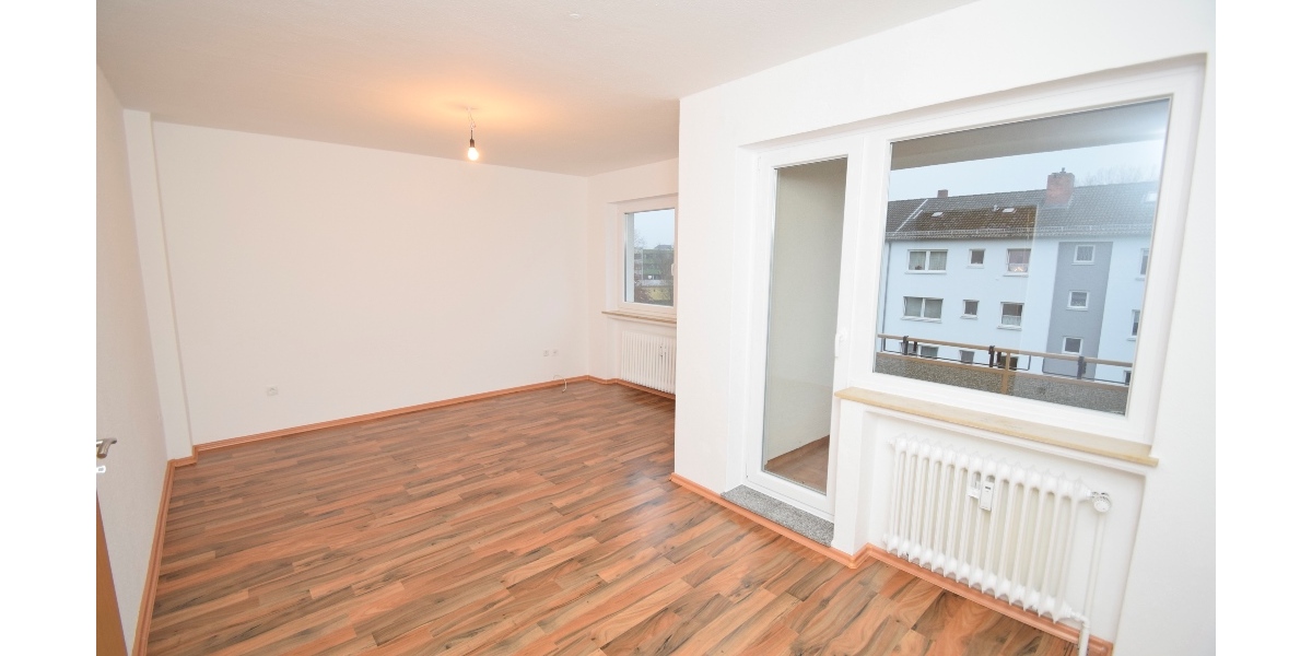3-Zimmer-OG-Wohnung + gute Raumaufteilung + EBK + Balkon in ruhiger Lage, für max. 3 Personen - Etagenwohnung Bremen Häfen | Angebot:25077958