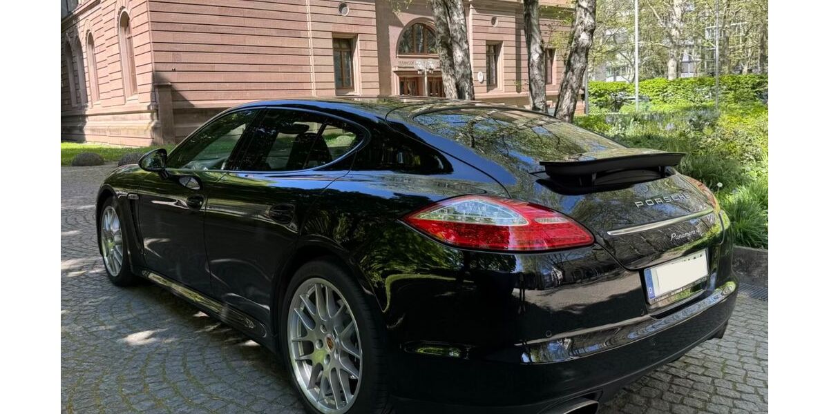 Porsche Panamera 167.000 km 21.990 &euro; Scharnhausen 73760