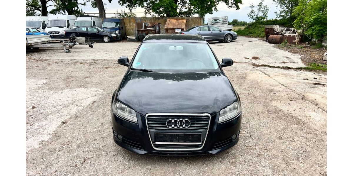 Audi A3 283.000 km 2.699 &euro; Neufahrn 85375