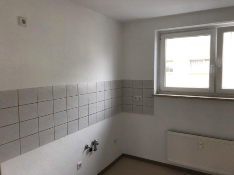 Helle 3-Zimmer Wohnung mit Balkon und neuen Bodenbelägen zu vermieten