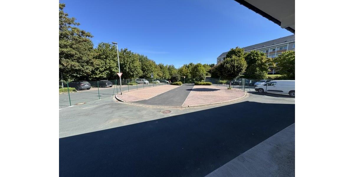 Etagenwohnung Markneukirchen - 6 Zimmer, 621 m&sup2;, 2.760&euro; | Angebot:26382762