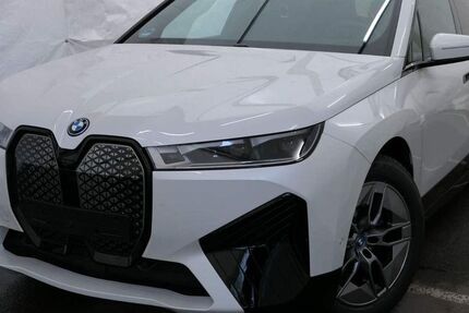 BMW iX 22.500 km 66.990 &euro; Lemgo 32657