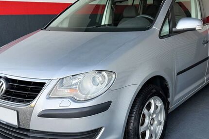 VW Touran 239.000 km 2.990 &euro; Heilbronn 74078