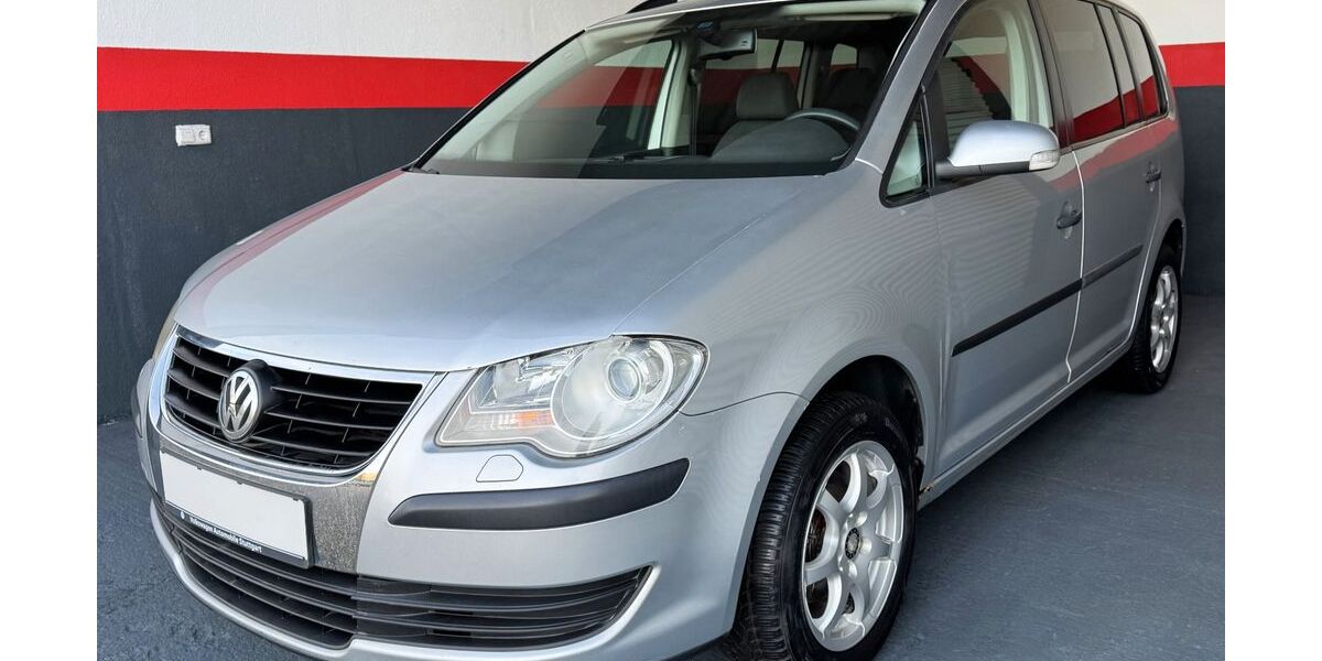 VW Touran 239.000 km 2.990 &euro; Heilbronn 74078