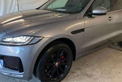 Jaguar F-Pace 125.000 km 23.800 &euro; Herges-Hallenberg 98587